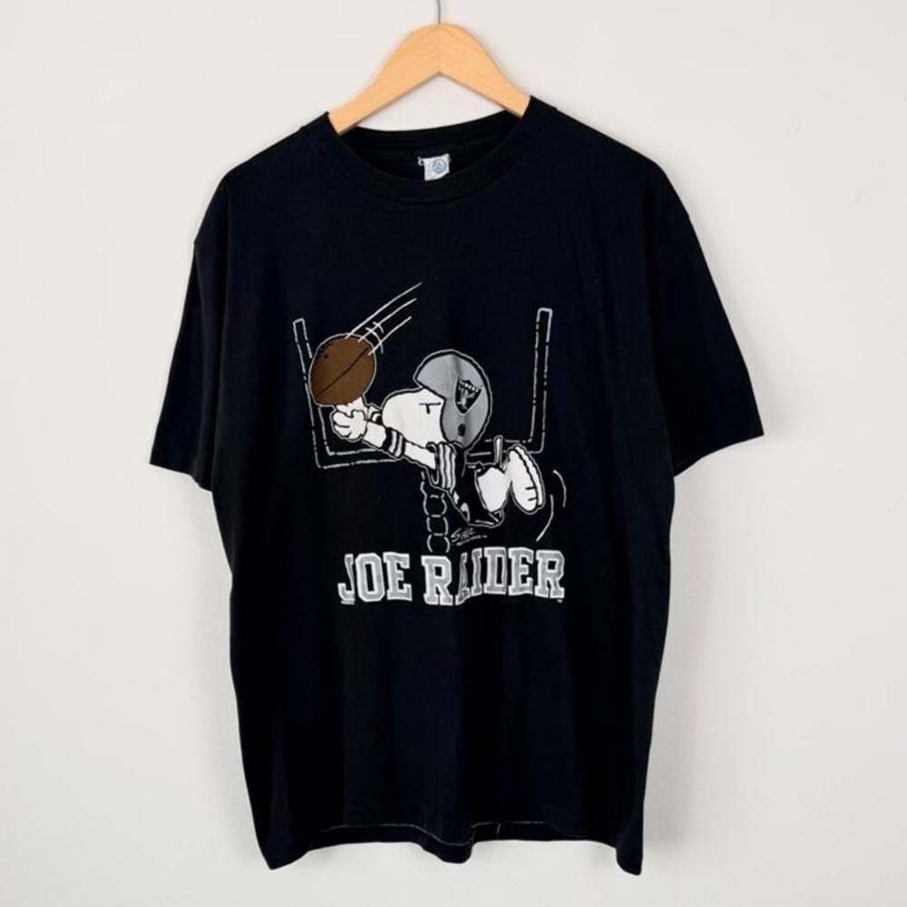 Vintage 80s Raiders Snoopy T-Shirt Charlie Brown NFL
